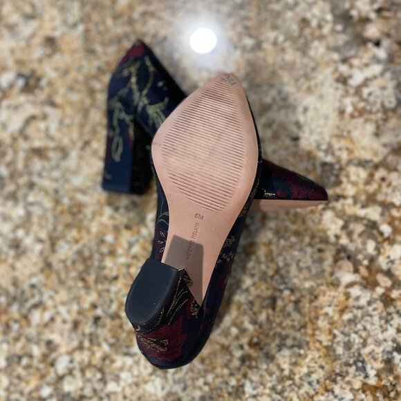 ANTONIO MELANI Navy Damask Pump - Picture 4 of 4